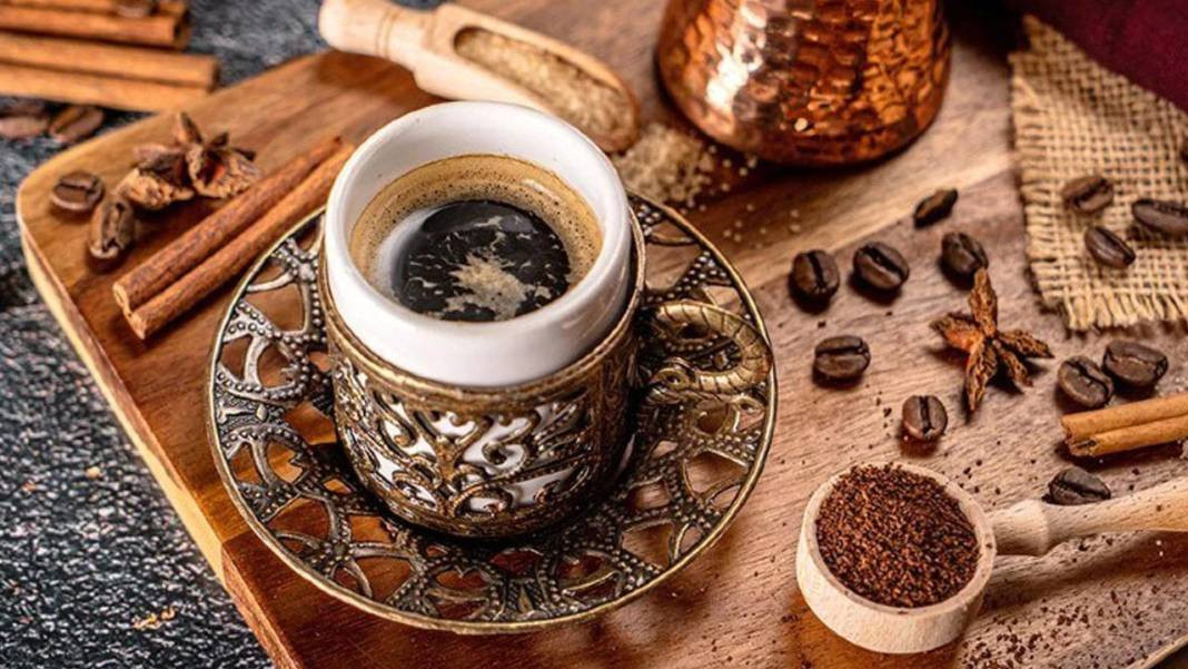 Zayıflamak isteyenlere mucize karışım! Türk kahvesinin içine 1 kaşık atın tığ gibi incelin - Resim: 13